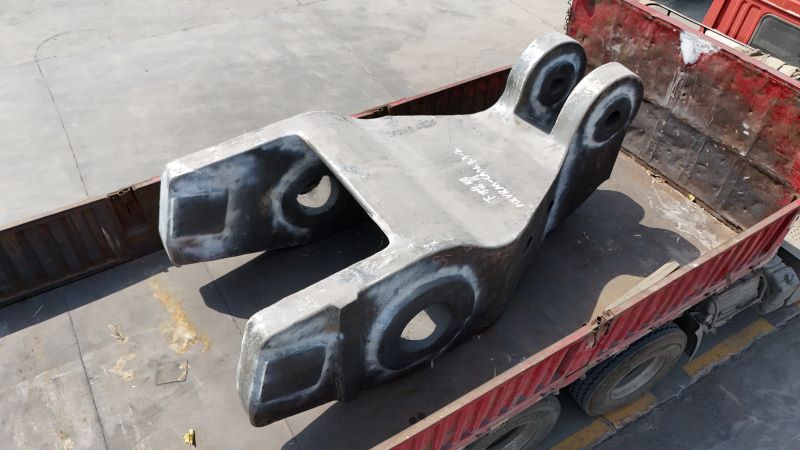 大型鑄鋼廠-騰飛鑄鋼如何通過材料熱處理工藝提升夾臂抗疲勞性能？