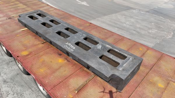 一分鐘帶你體驗(yàn)鑄鋼件工作臺(tái)體的生產(chǎn)過(guò)程