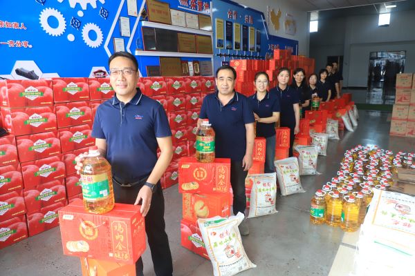 騰飛鑄鋼員工中秋福利超豐厚！