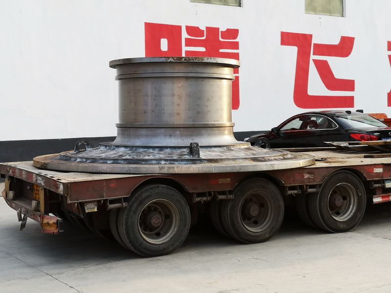 驚到了建材行業(yè)，這是哪個大型鑄鋼廠的大端蓋，騰飛鑄鋼哦