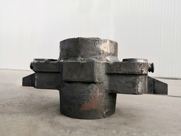 大型鑄鋼件-橫梁作為破碎機(jī)配件有何重要作用？