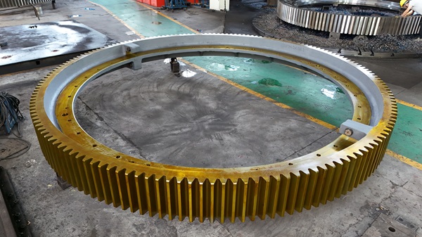 騰飛鑄鋼百科 | 大型鑄鋼件-大齒圈在生產(chǎn)中的注意事項(xiàng)有哪些？