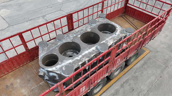 矯直機(jī)鑄鋼件——下橫梁：材質(zhì)與用途全揭秘~